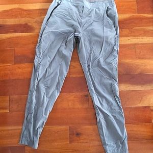 Lululemon Grey Tech Joggers Men's Size L Excellent Condition
